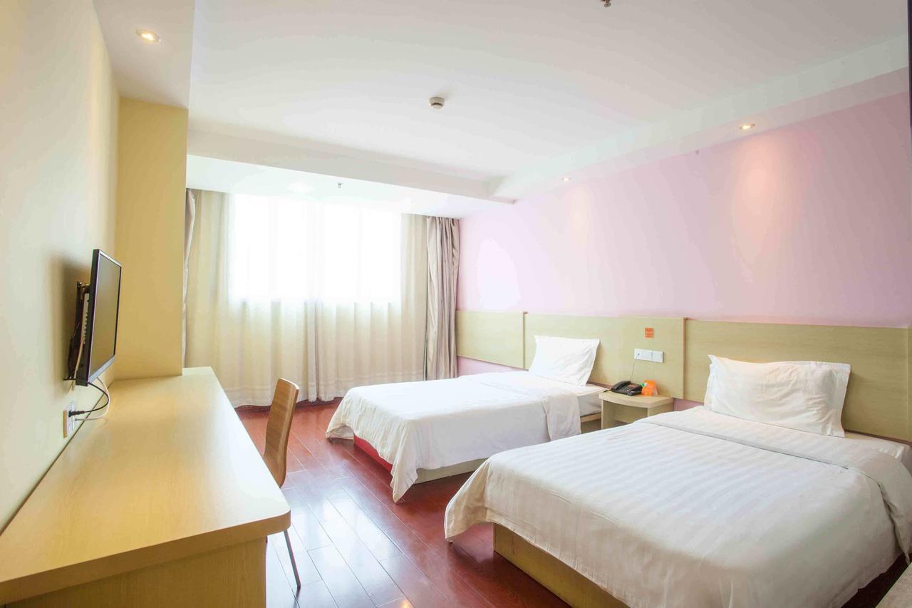 7Days Inn Huizhou Xiaojinkou Room photo
